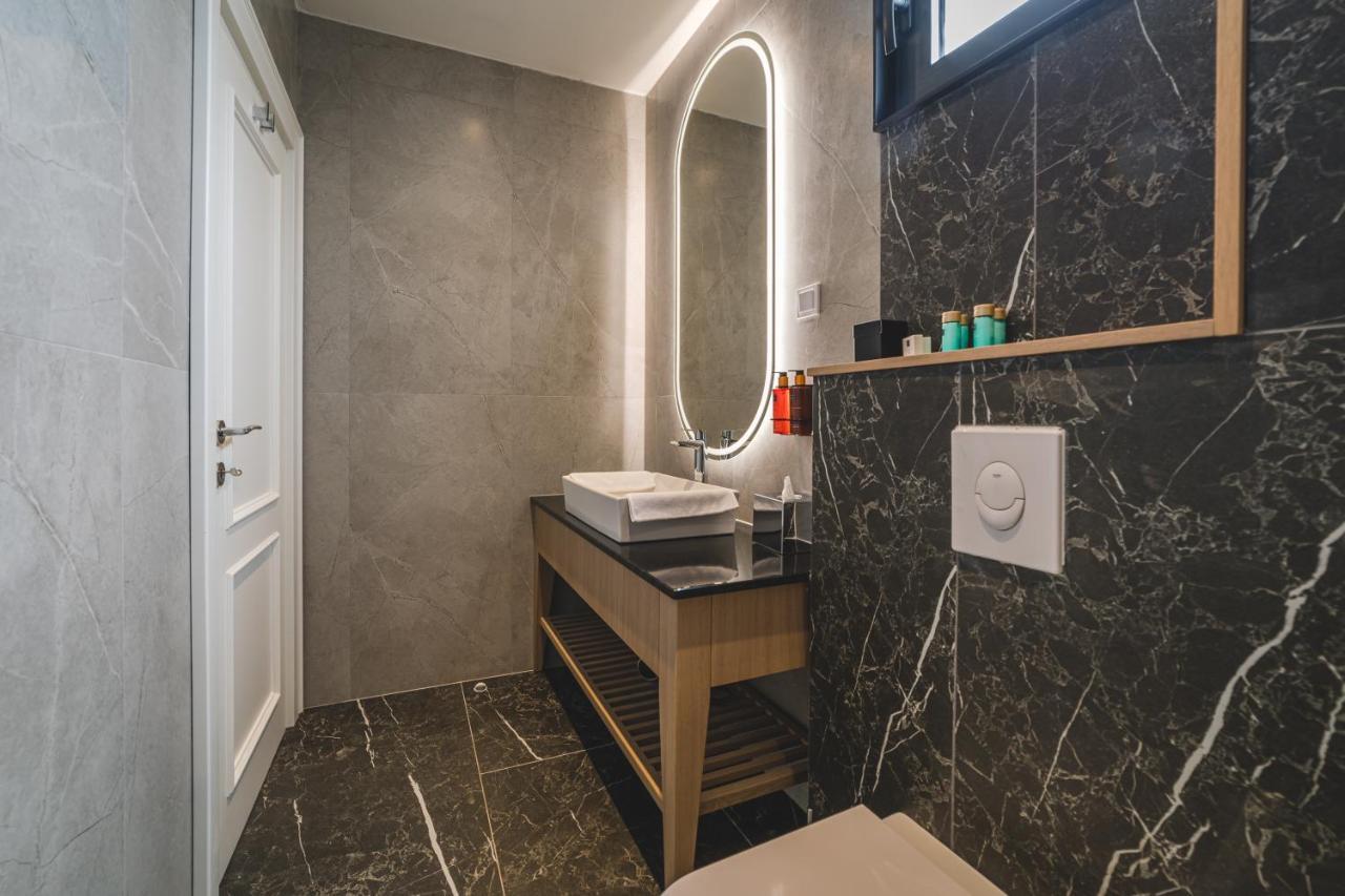 Kalamper Apartments Dobra Voda Luaran gambar