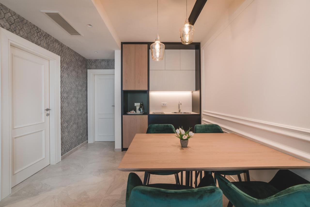 Kalamper Apartments Dobra Voda Luaran gambar