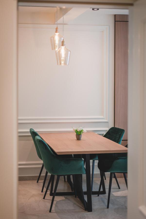 Kalamper Apartments Dobra Voda Luaran gambar