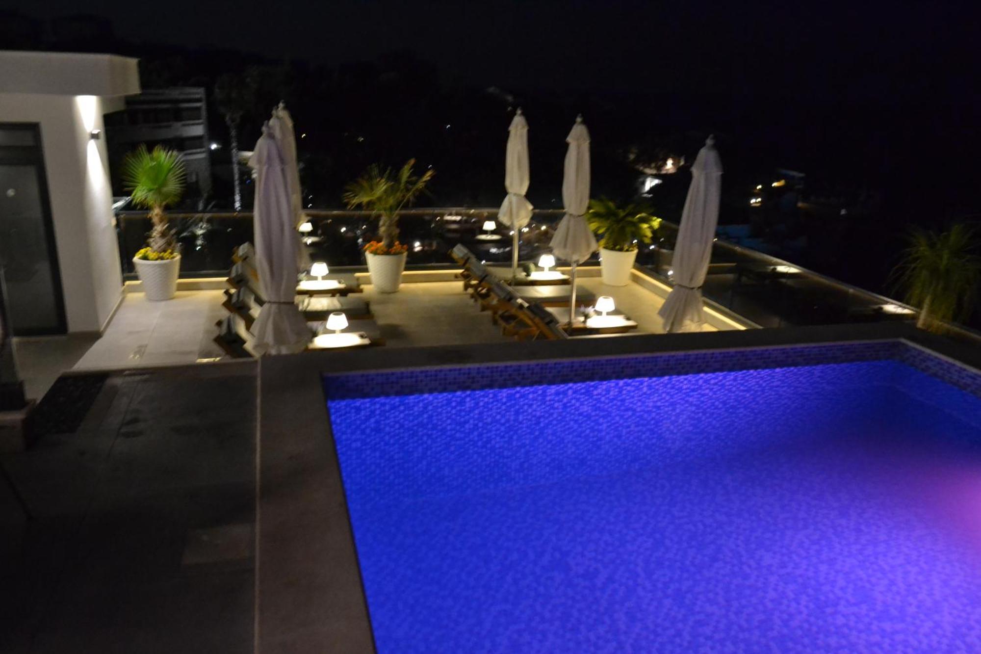 Kalamper Apartments Dobra Voda Luaran gambar
