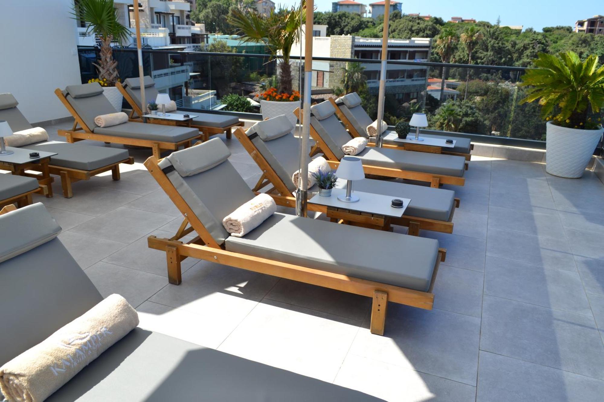 Kalamper Apartments Dobra Voda Luaran gambar